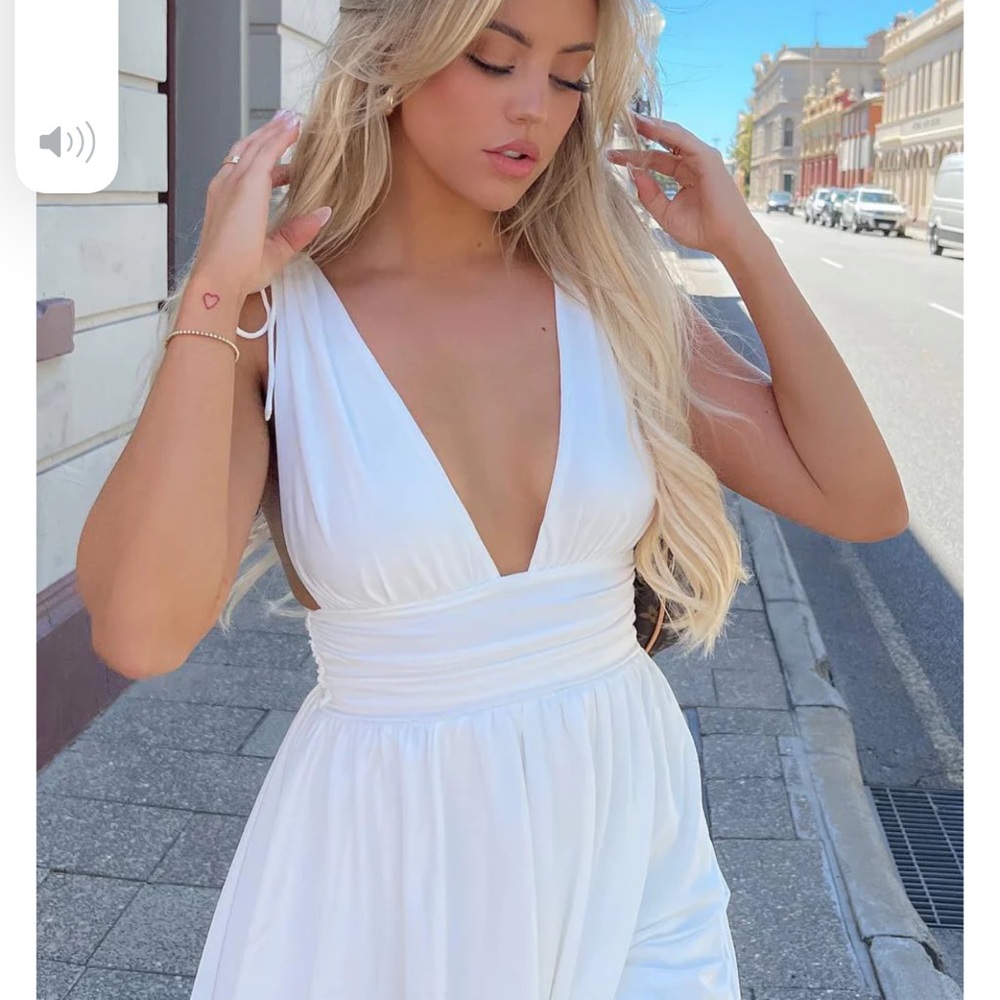 White Fox “My Pleasure Mini Dress-White”